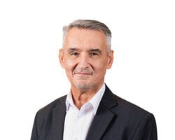 Lou bio photo web-1